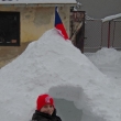 Stav�me igl�